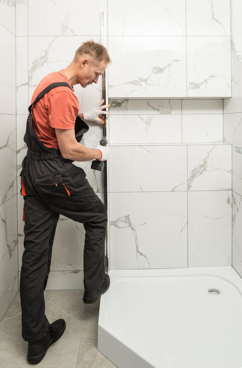 Choosing the Right Shower Base for Your Adrian, Michigan Home